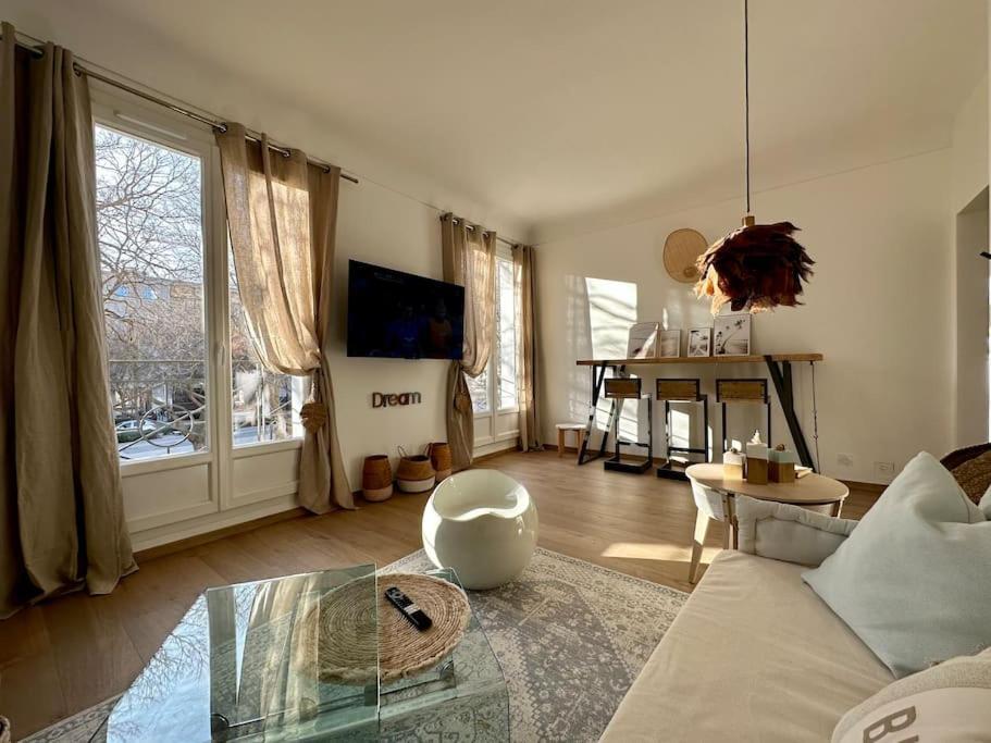 Le Lutz Apartment Nimes Exterior photo